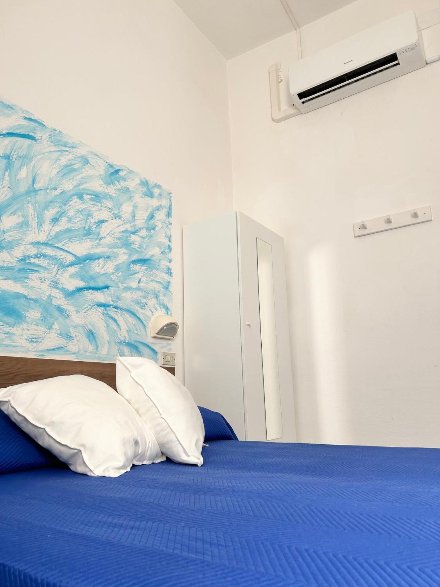 Hotel Bartolini เบลลาเรีย-อีเจอา มารีนา ภายนอก รูปภาพ