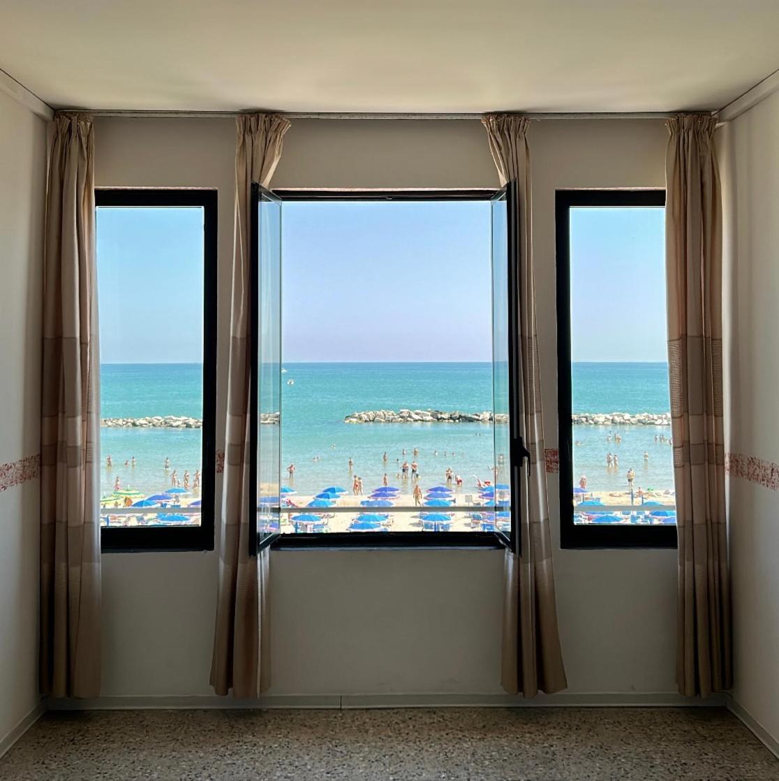 Hotel Bartolini เบลลาเรีย-อีเจอา มารีนา ภายนอก รูปภาพ