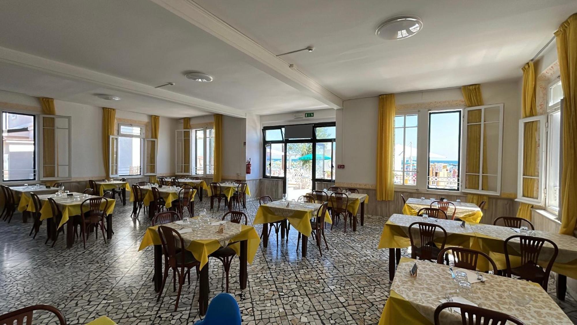 Hotel Bartolini เบลลาเรีย-อีเจอา มารีนา ภายนอก รูปภาพ